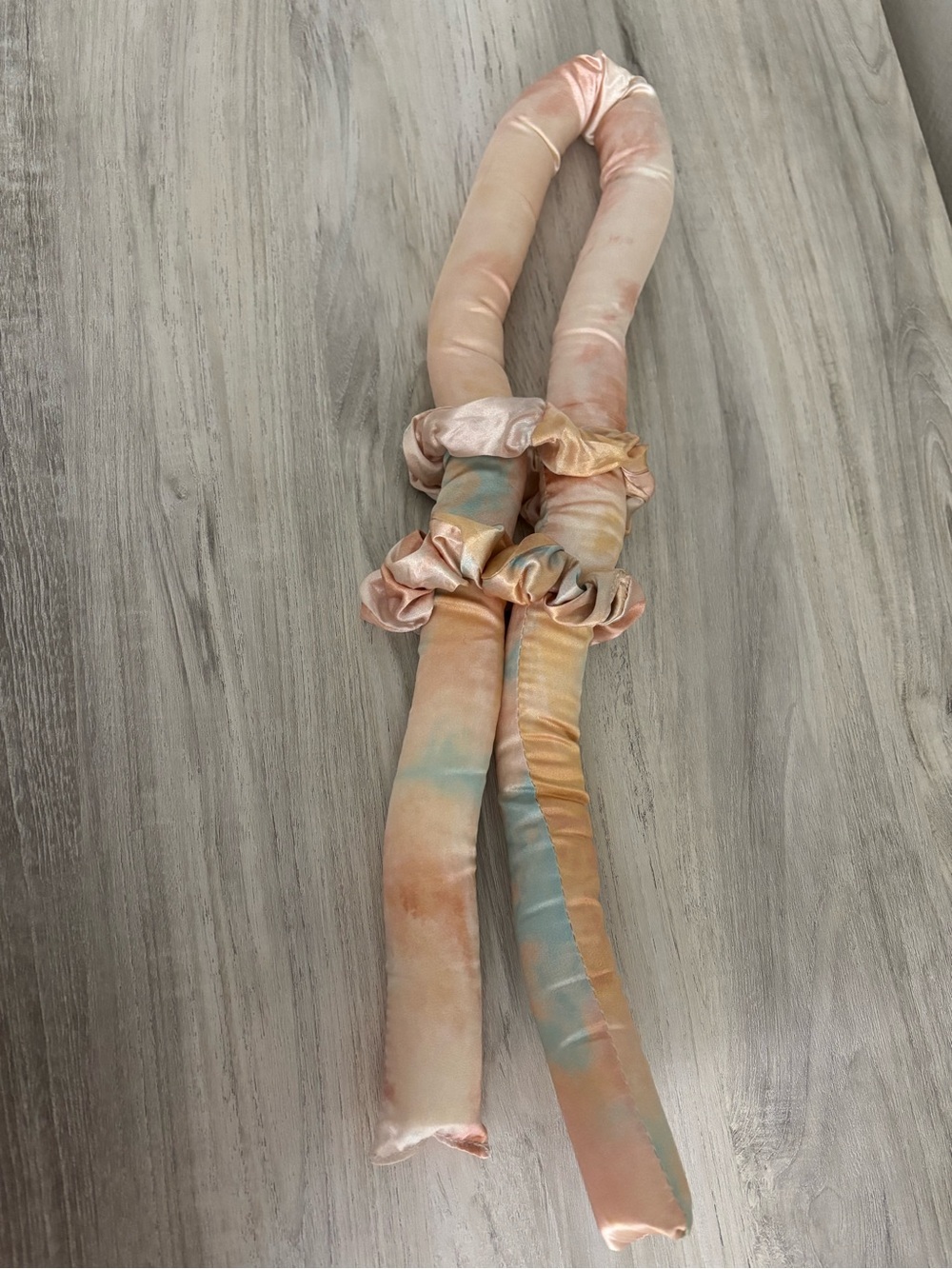 Kitsch Heatless Curl Rod and Scrunchies